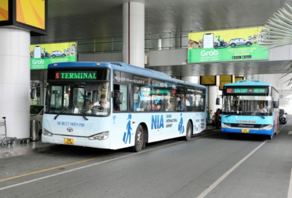 Từ sân bay Nội Bài dễ dàng kết nối các phương tiện di chuyển vào nội thành hoặc các vùng lân cận